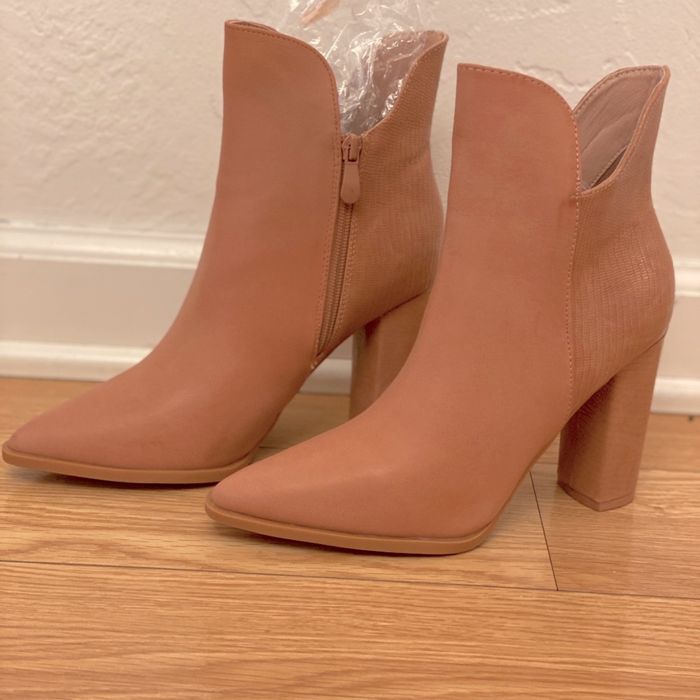 Mata ownership pinkish/blush booties size 7